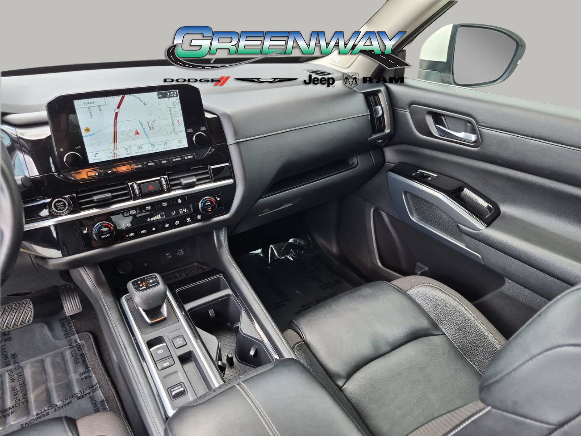 Used 2022 Nissan Pathfinder SL w/ SL Premium Package FWD image 12