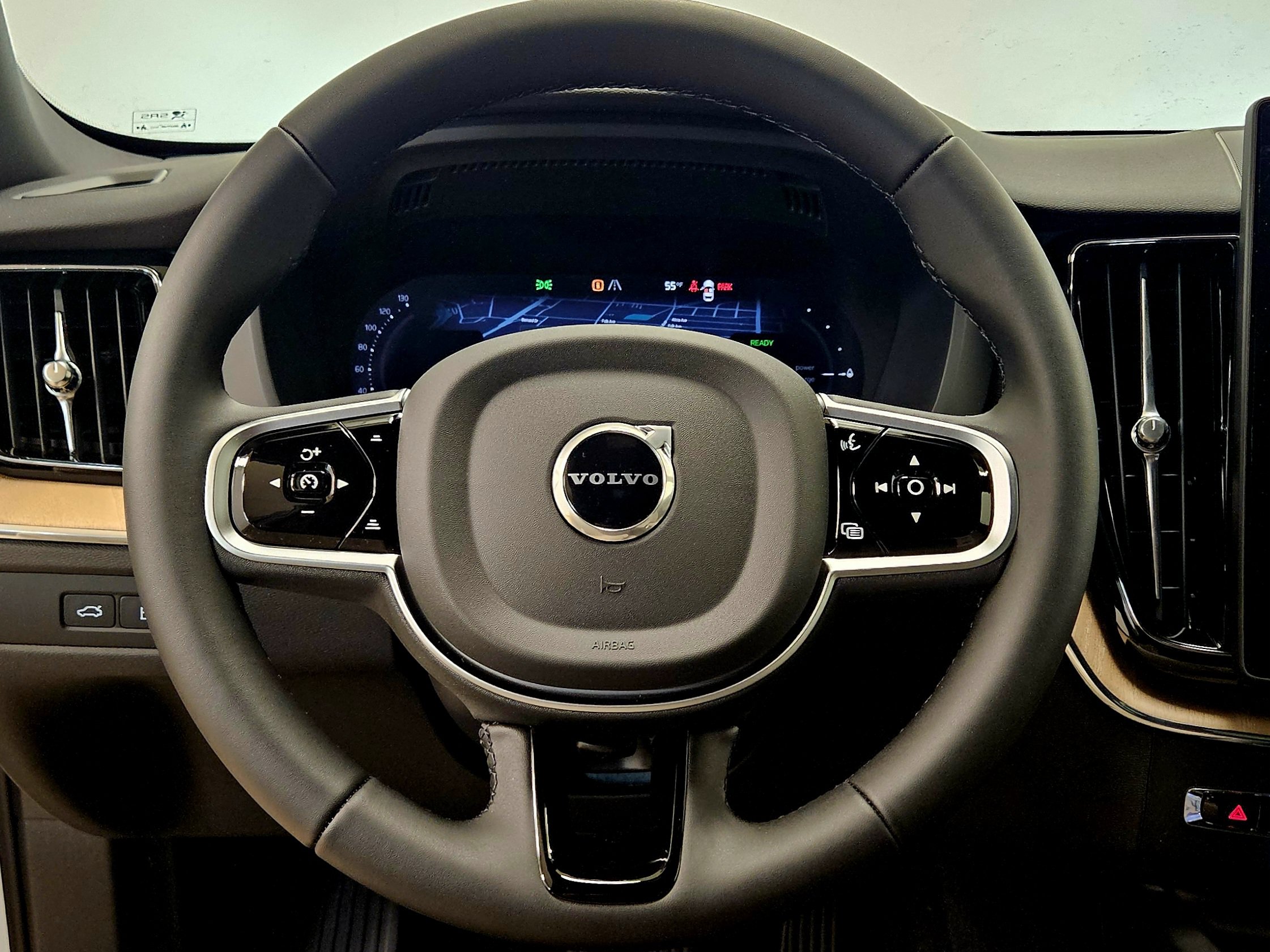 New 2026 Volvo XC60 T8 Plus w/ Protection Package Premier AWD/4WD image 41