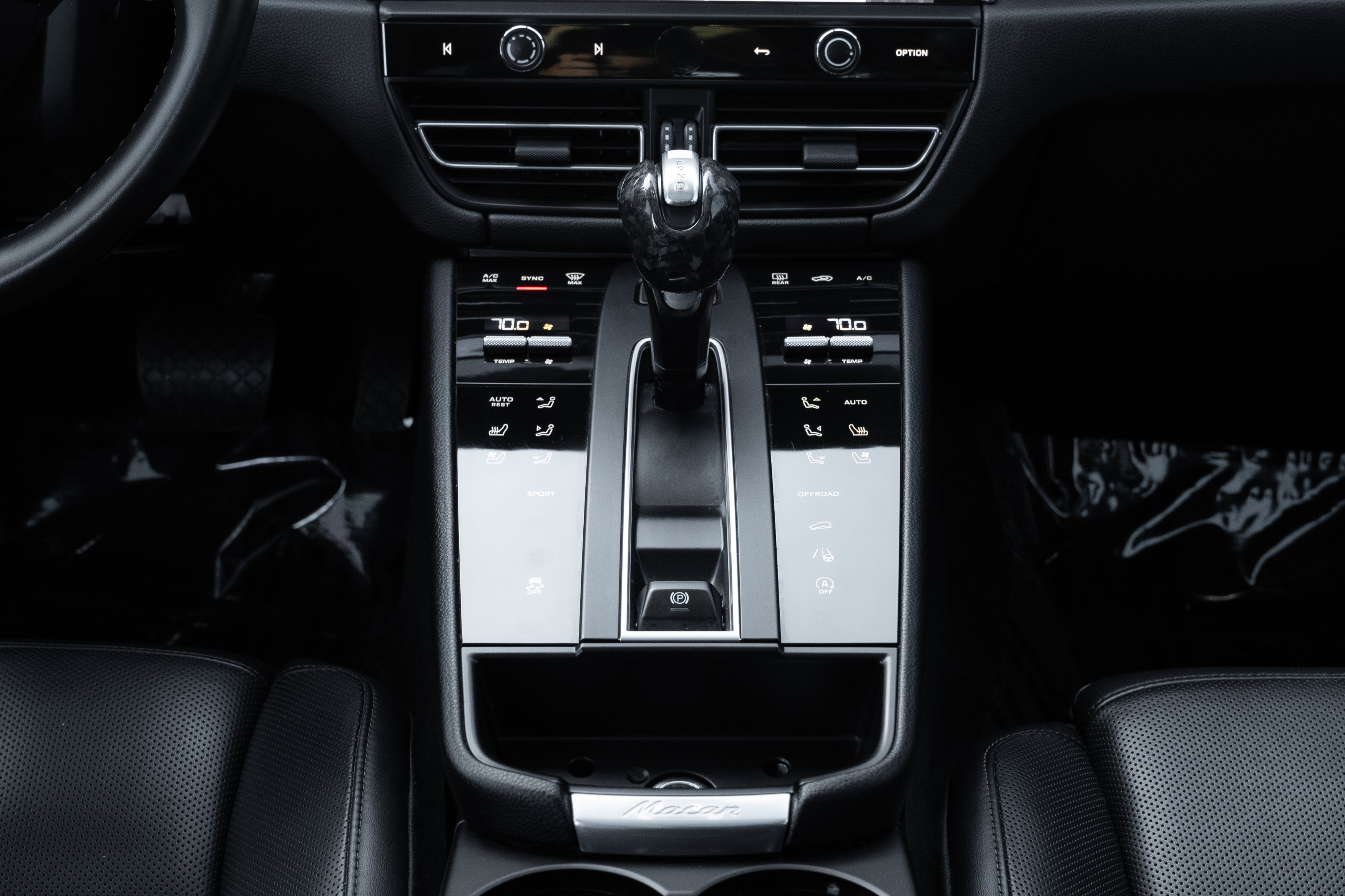Used 2022 Porsche Macan image 17