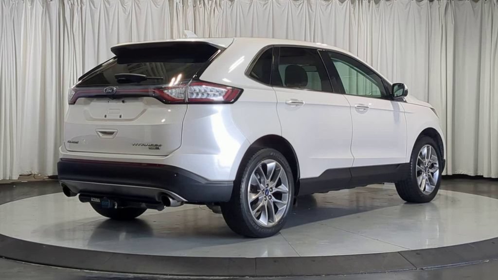 Used 2018 Ford Edge Titanium w/ Equipment Group 301A AWD/4WD image 8