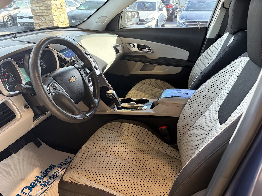 Used 2014 Chevrolet Equinox LS image 2