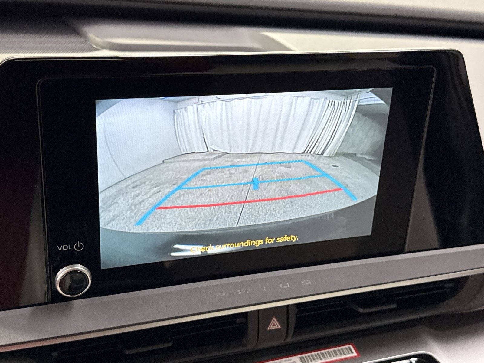 New 2027 Toyota Prius LE FWD image 27