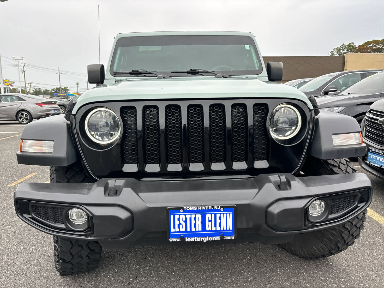 Used 2023 Jeep Wrangler Willys image 4