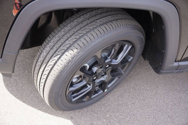 New 2025 Jeep Compass Latitude w/ Sun & Sound Group image 9