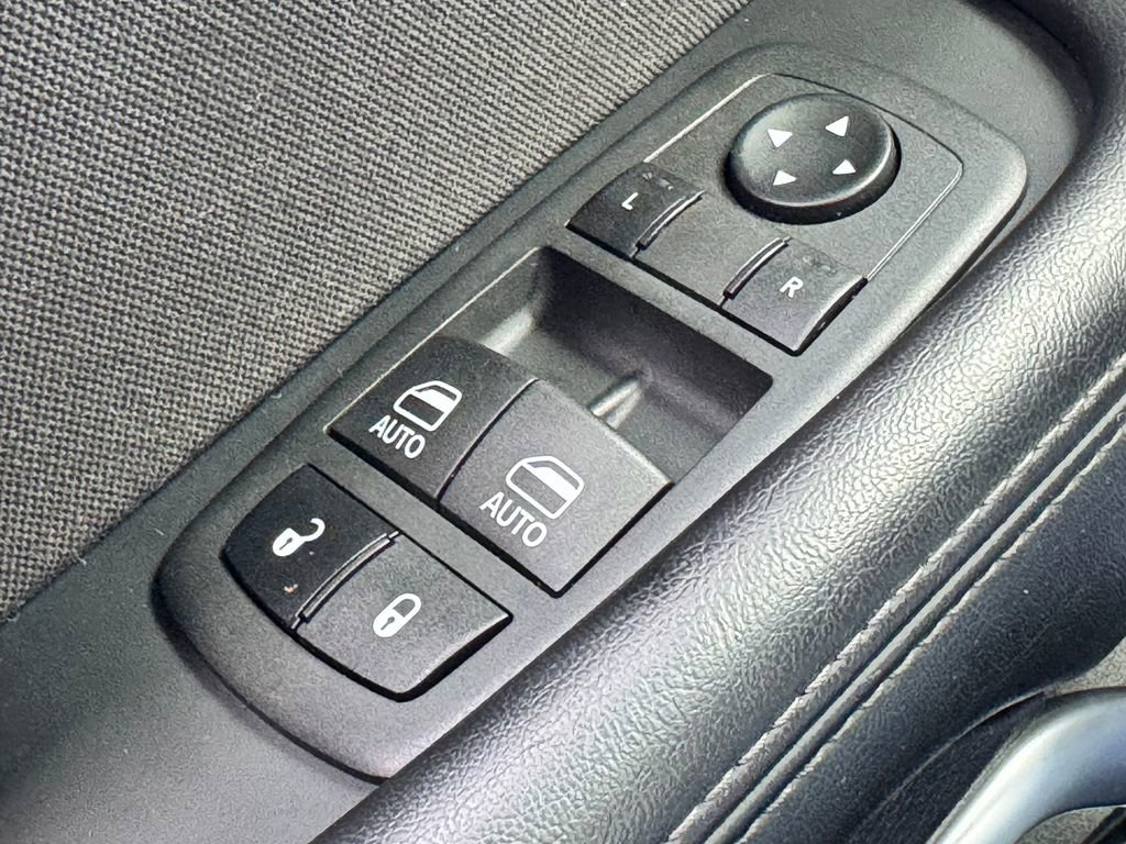 Used 2022 Dodge Challenger GT AWD/4WD image 28