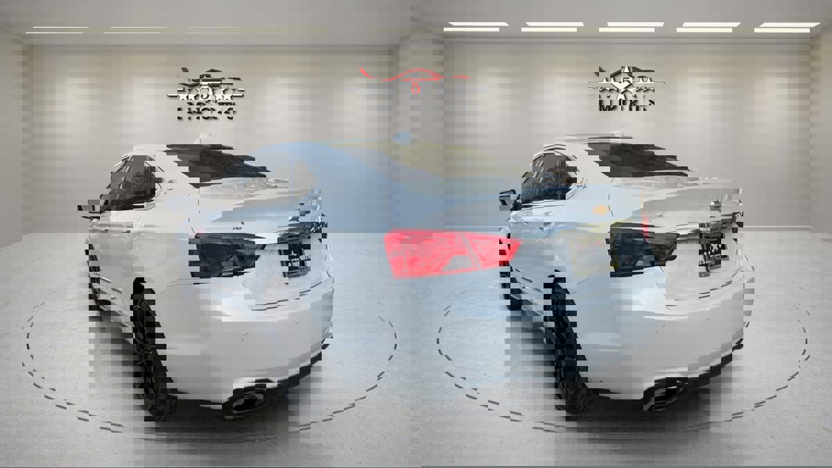 Used 2020 Chevrolet Impala Premier w/ Premier Confidence Package image 3