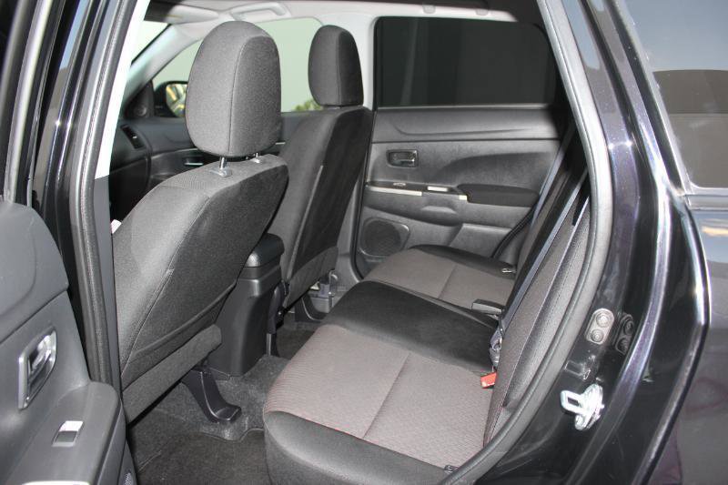 Used 2019 Mitsubishi Outlander Sport SE FWD image 13