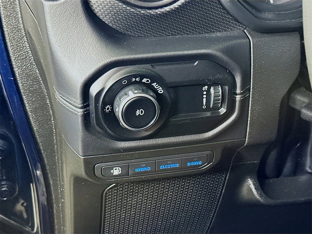 Used 2025 Jeep Wrangler Unlimited Rubicon 4xe w/ Technology Group image 21