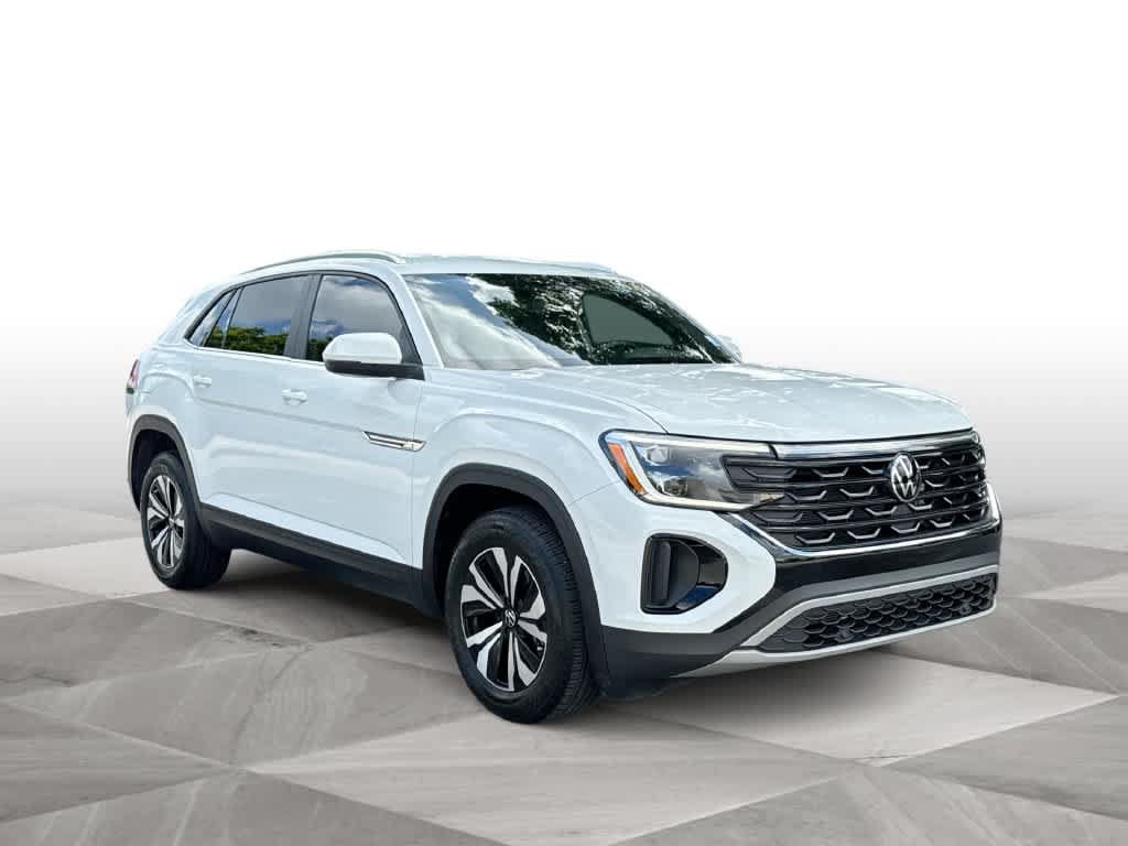 Certified 2025 Volkswagen Atlas Cross Sport SE FWD image 2