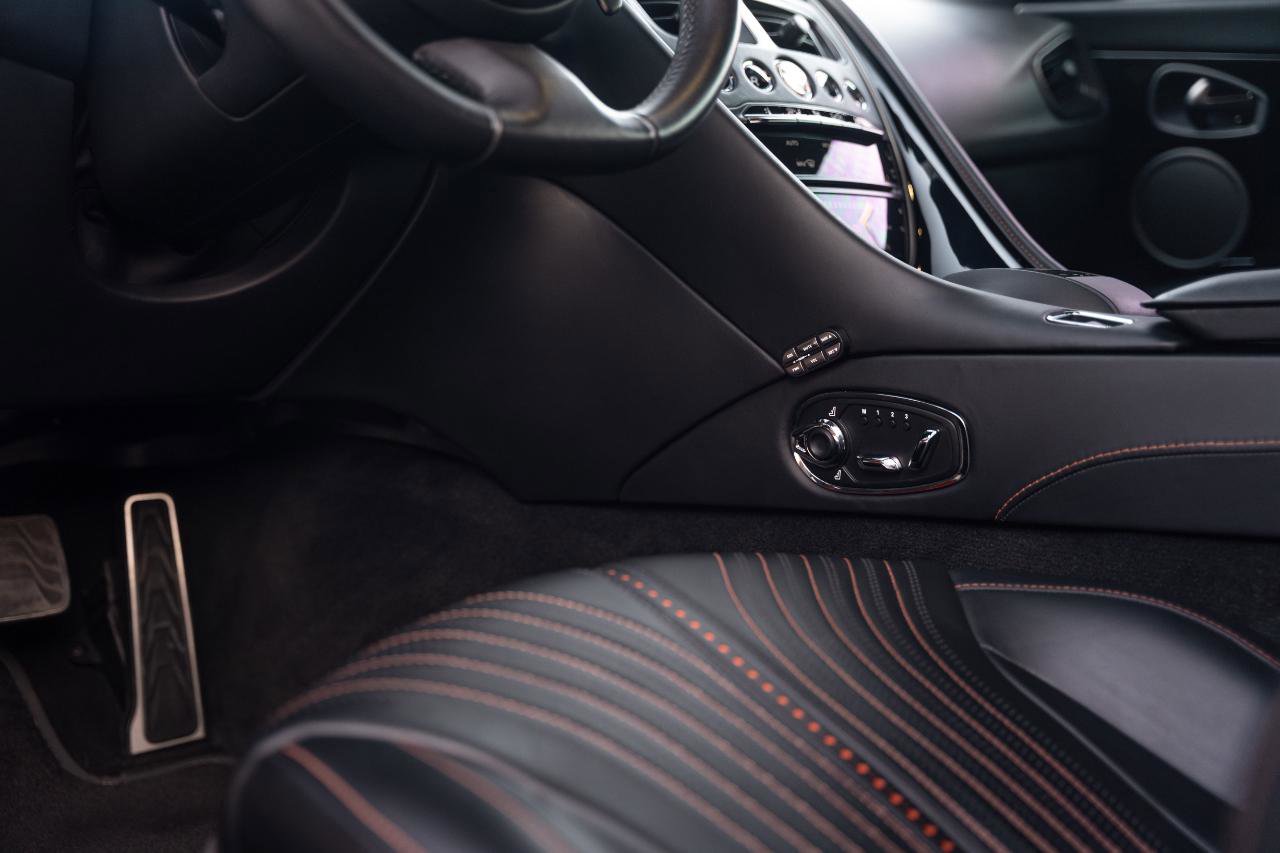Used 2018 Aston Martin DB11 Coupe image 54