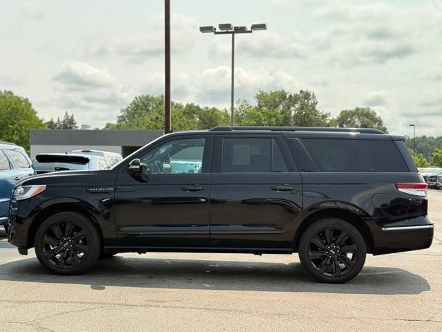 Used 2023 Lincoln Navigator L Reserve AWD/4WD image 43