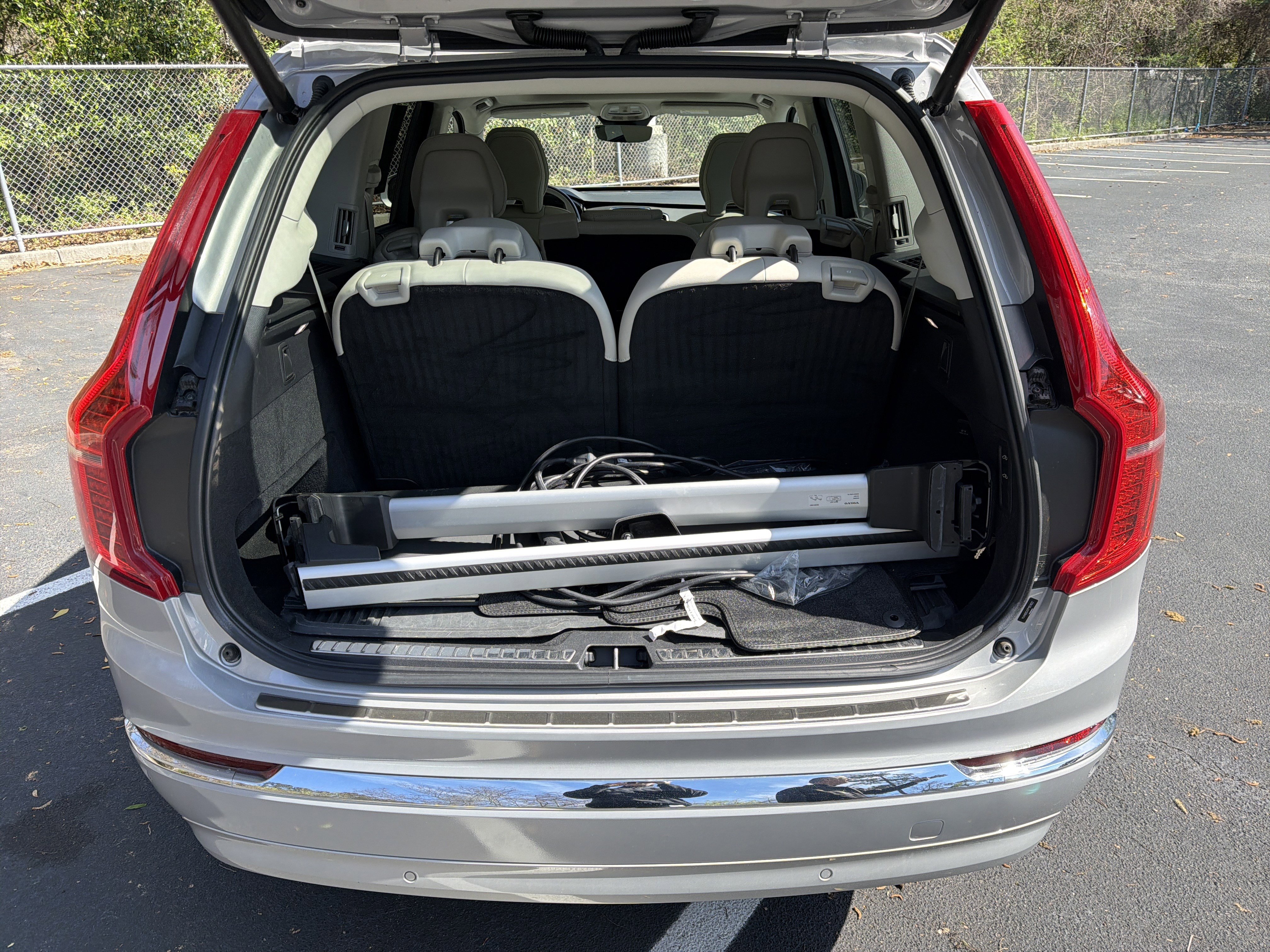 Certified 2023 Volvo XC90 T8 Ultimate w/ Protection Package image 34
