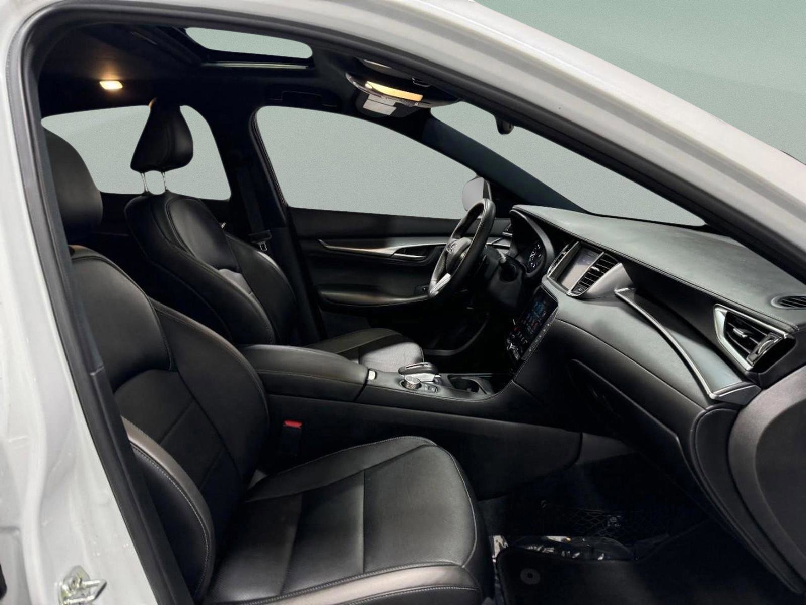 Used 2025 INFINITI QX55 Luxe w/ Cargo Package image 17