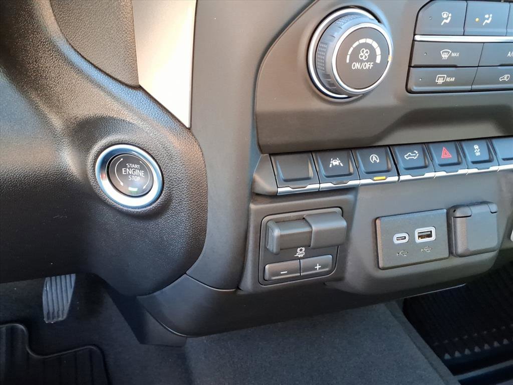 Used 2026 Chevrolet Silverado 1500 Custom image 25