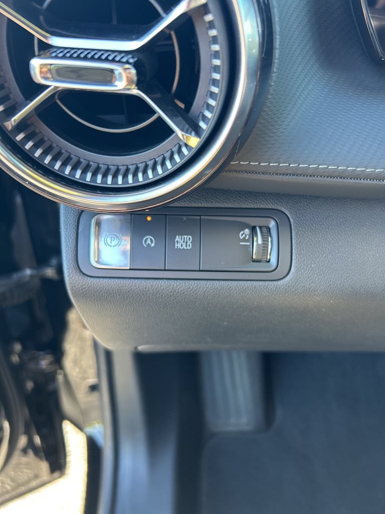 Used 2025 Chevrolet Equinox LT w/ Convenience Package II FWD image 33