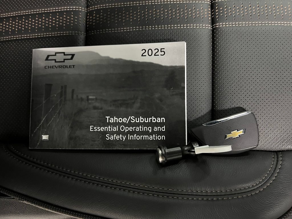 Certified 2025 Chevrolet Suburban High Country AWD/4WD image 44