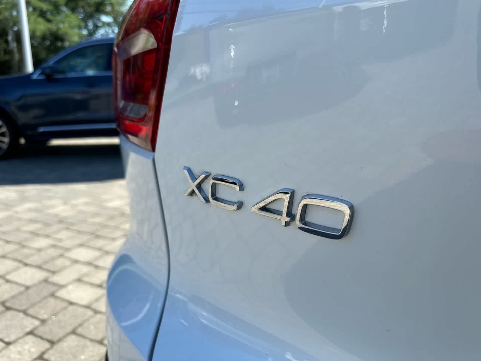Used 2023 Volvo XC40 B5 Plus w/ Driver Assist Package AWD/4WD image 30