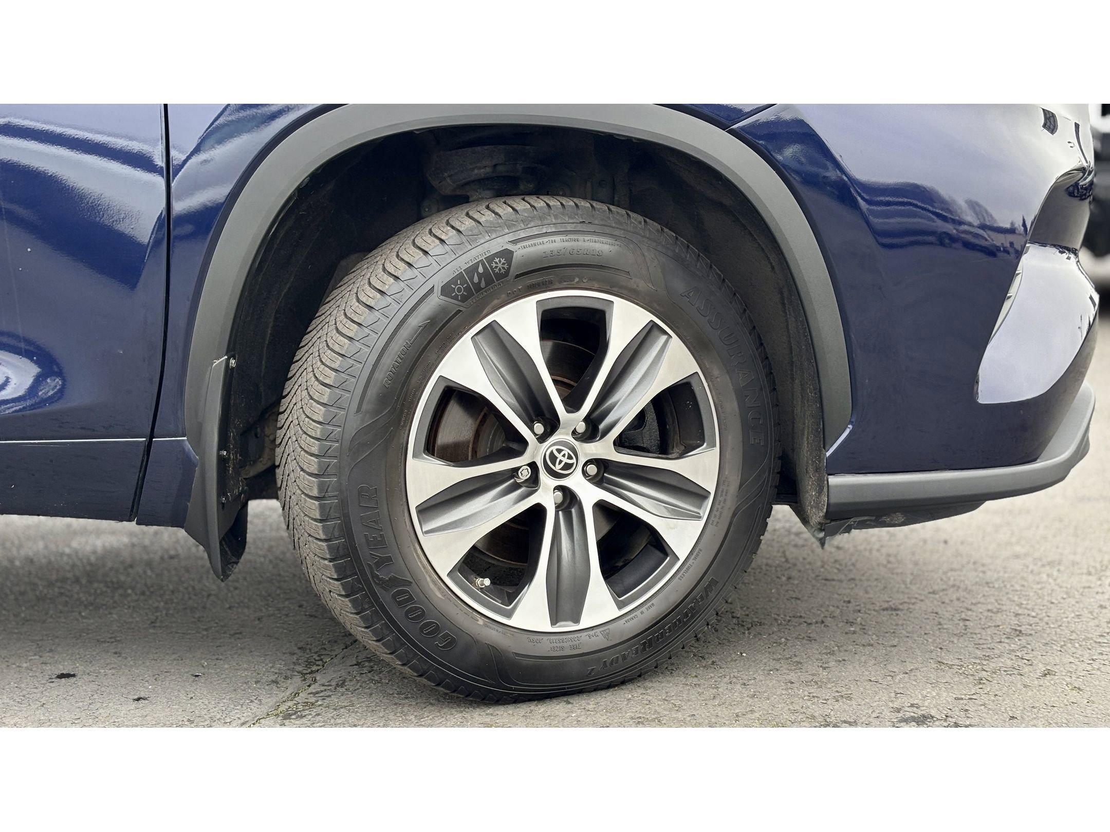 Used 2022 Toyota Highlander XLE image 8