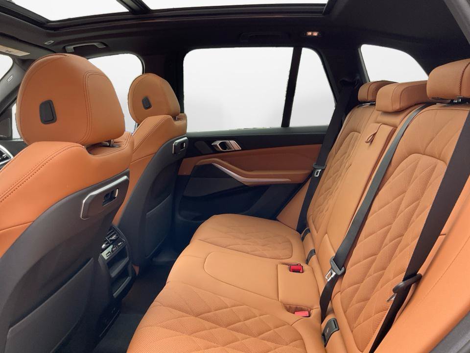 New 2026 BMW X5 xDrive50e AWD/4WD image 13