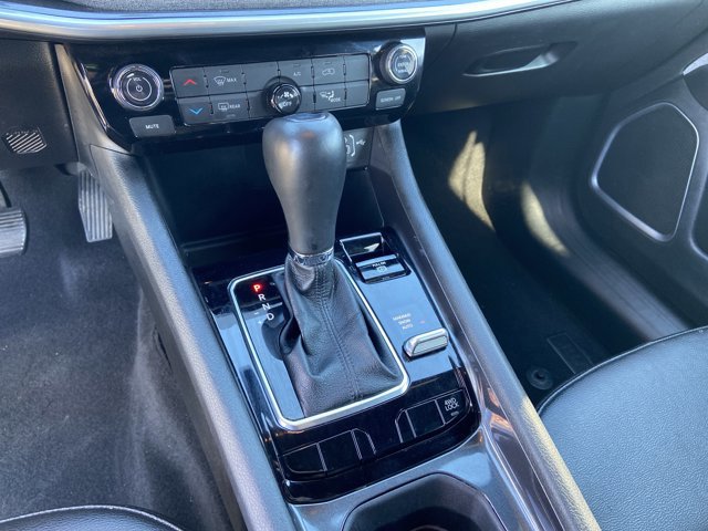 Used 2024 Jeep Compass Latitude image 38