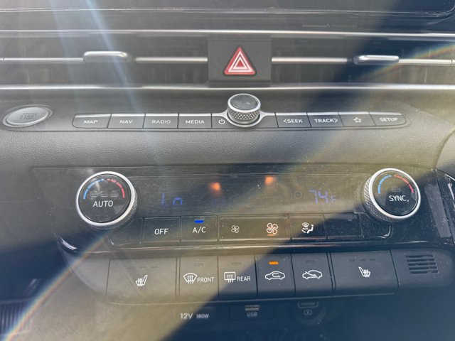 Used 2022 Hyundai Elantra Limited FWD image 19