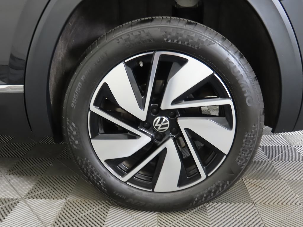 Certified 2024 Volkswagen Atlas SEL image 30