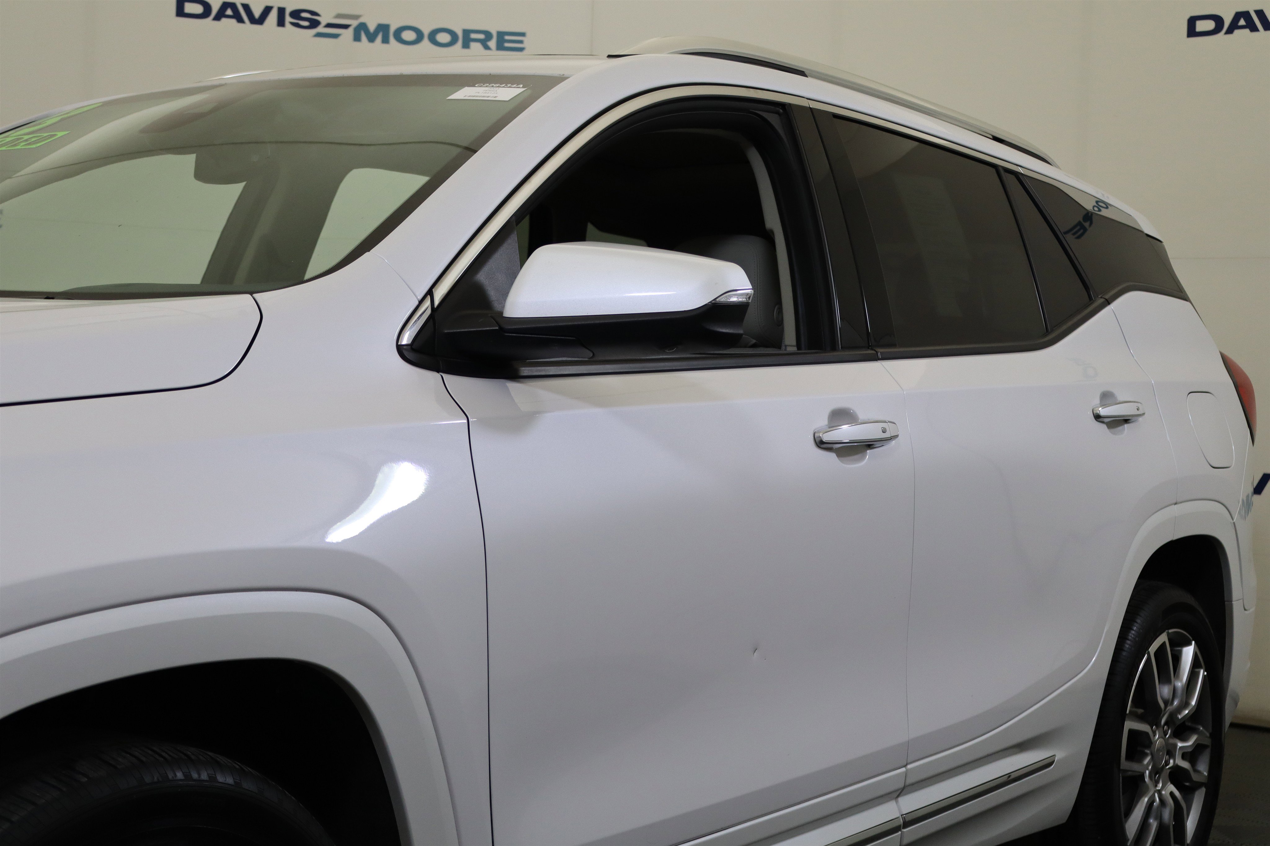 Used 2023 GMC Terrain Denali w/ Denali Premium Package image 48