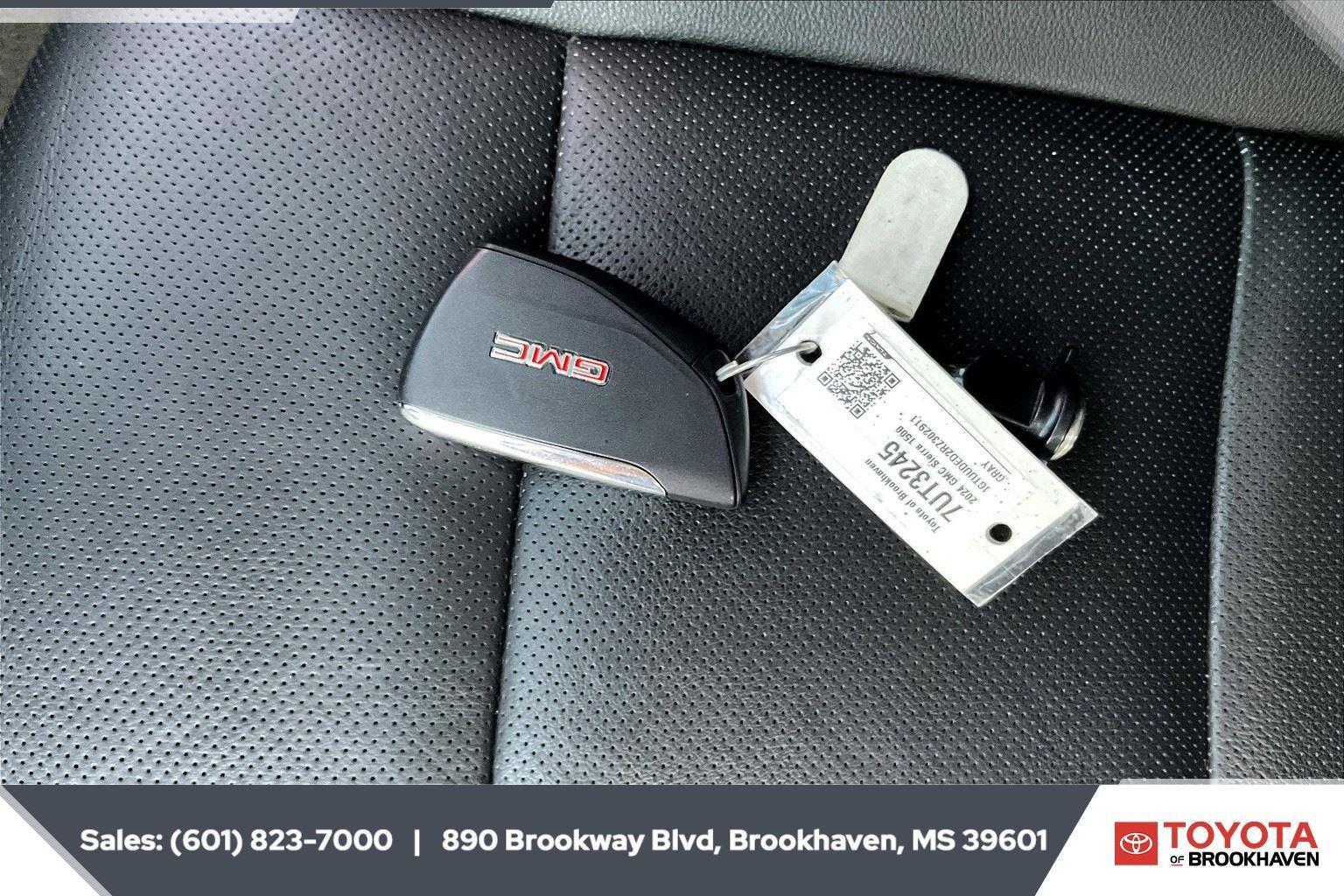 Used 2024 GMC Sierra 1500 SLT AWD/4WD image 9