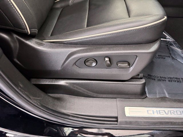Used 2026 Chevrolet Suburban Premier AWD/4WD image 25