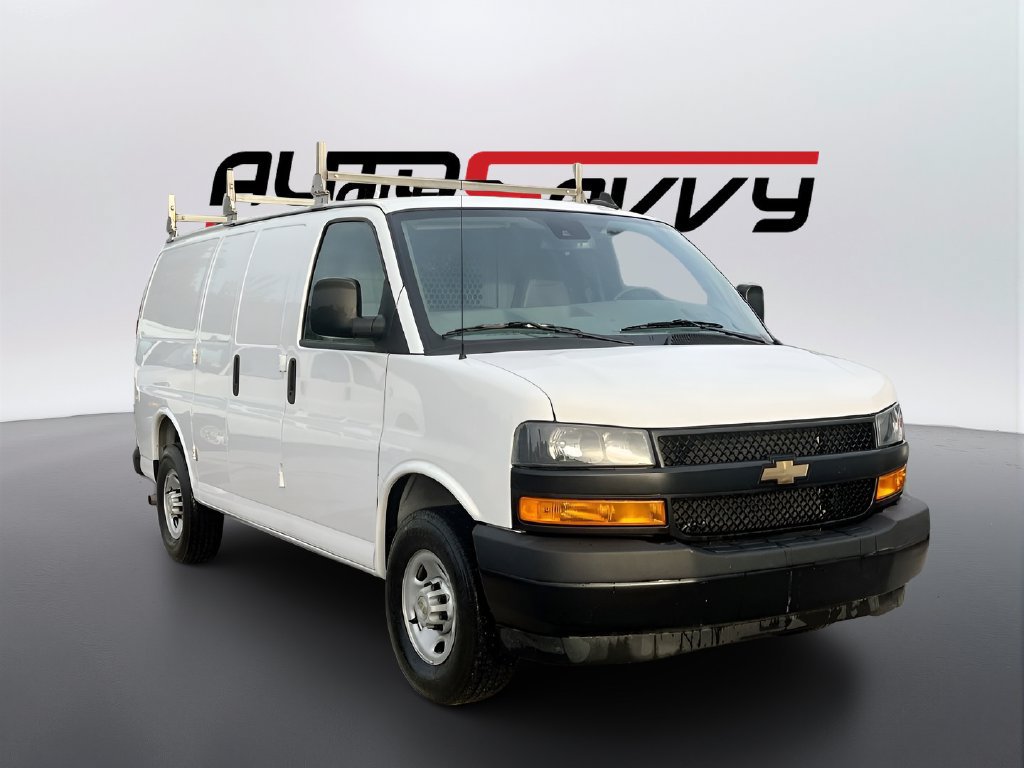 Used 2024 Chevrolet Express 2500 RWD image 1