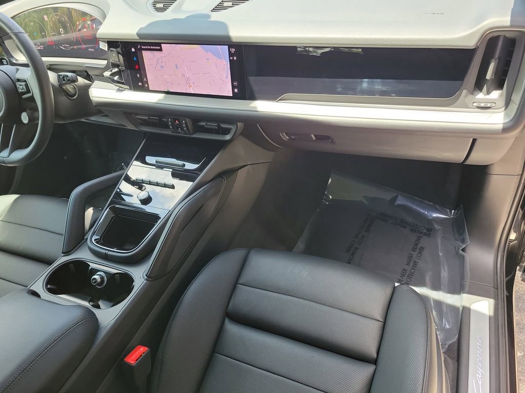 Certified 2025 Porsche Cayenne image 19
