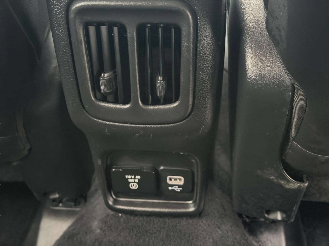 Used 2019 Jeep Compass Latitude image 25