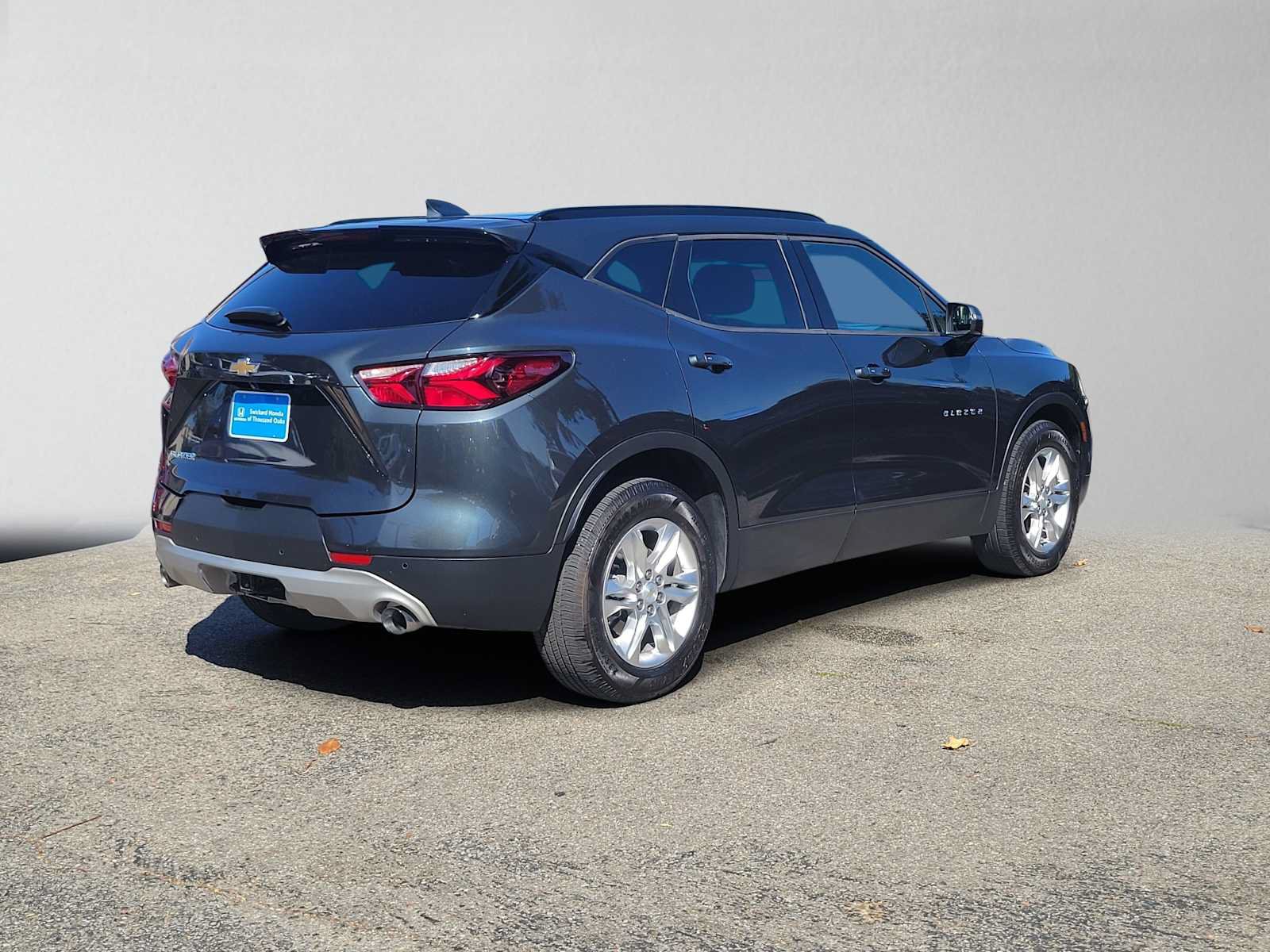 Used 2019 Chevrolet Blazer LT FWD image 2
