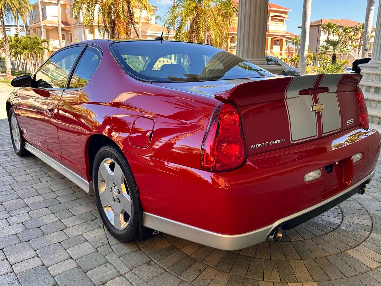 Used 2007 Chevrolet Monte Carlo SS w/ Silver Rally Stripe Package FWD image 29