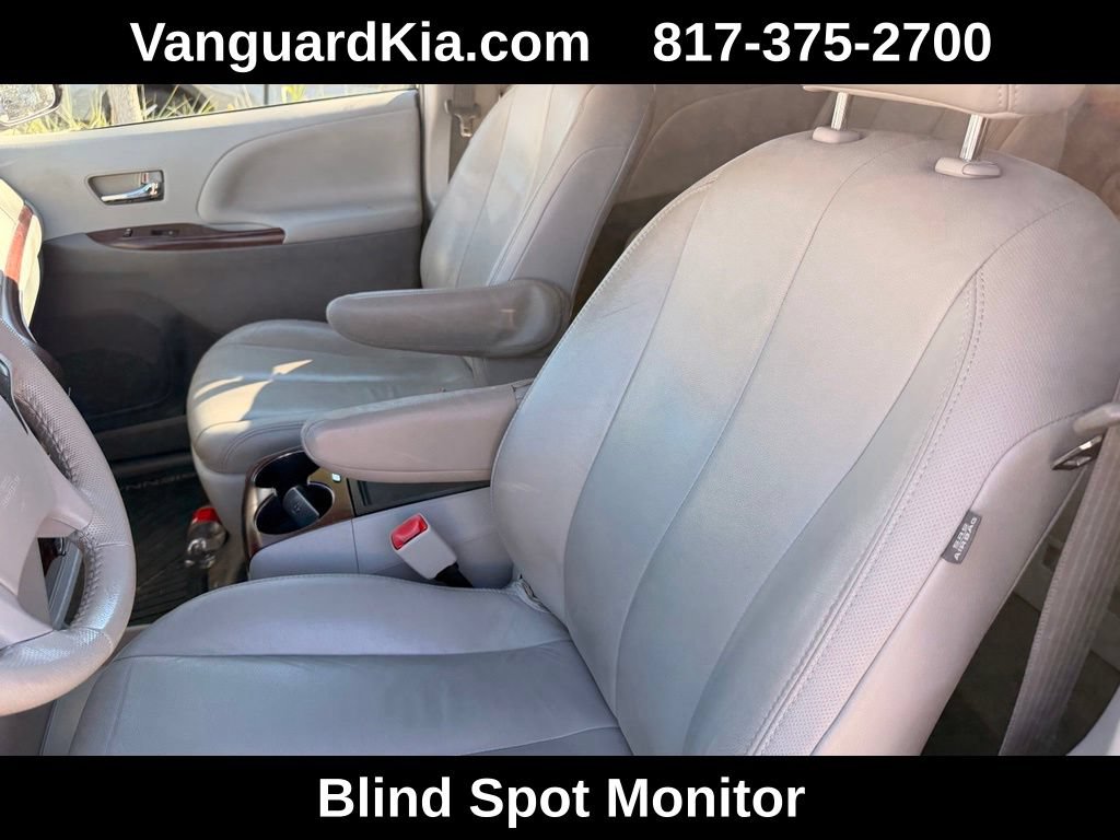 Used 2014 Toyota Sienna XLE FWD image 13