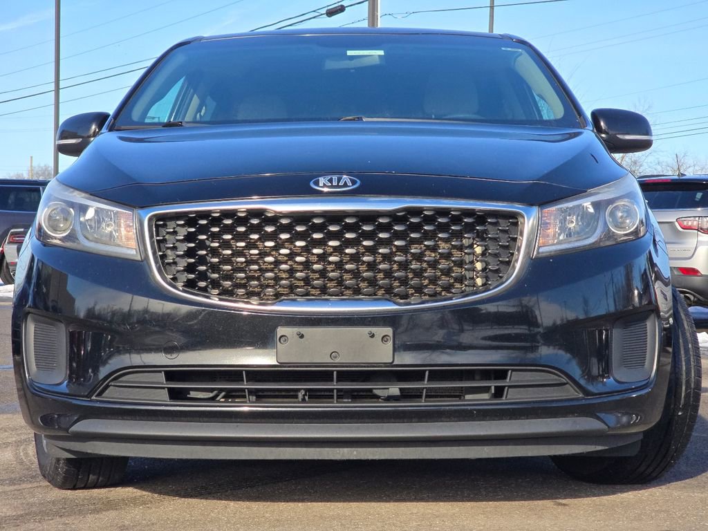Used 2018 Kia Sedona LX image 9
