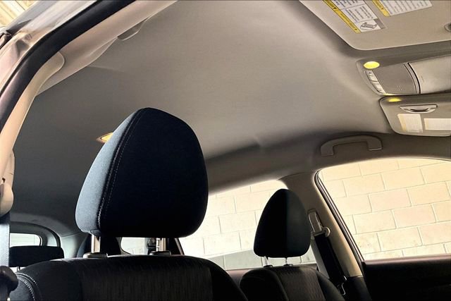 Used 2019 Nissan Rogue SV w/ Premium Package image 27