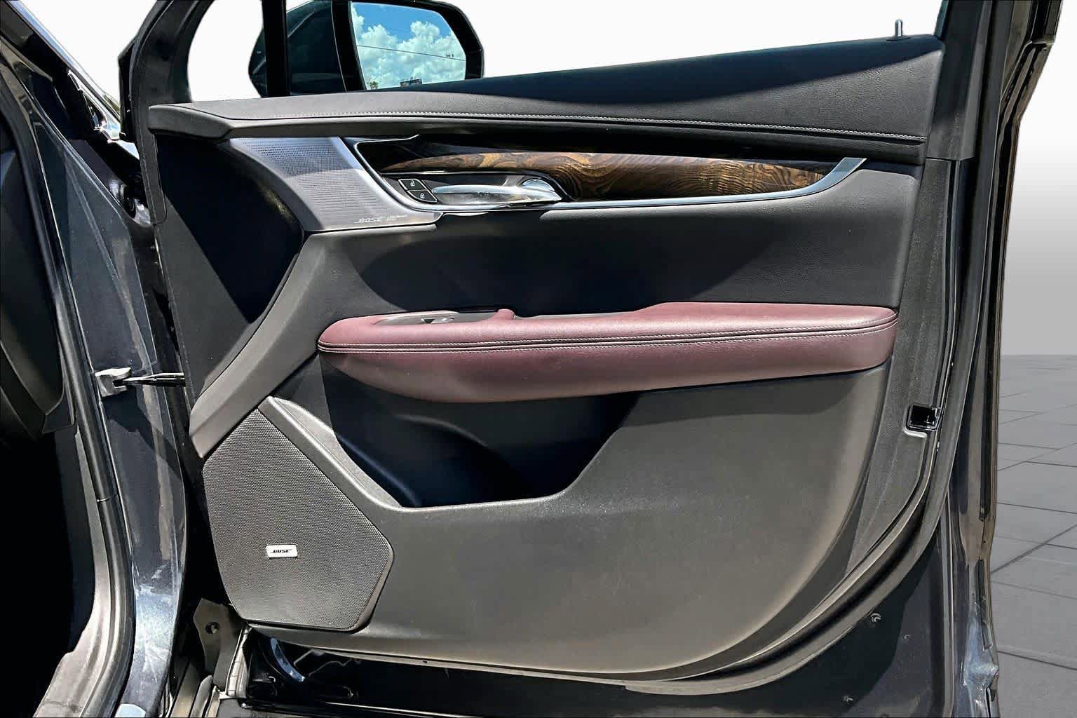 Used 2021 Cadillac XT6 Premium Luxury FWD image 27