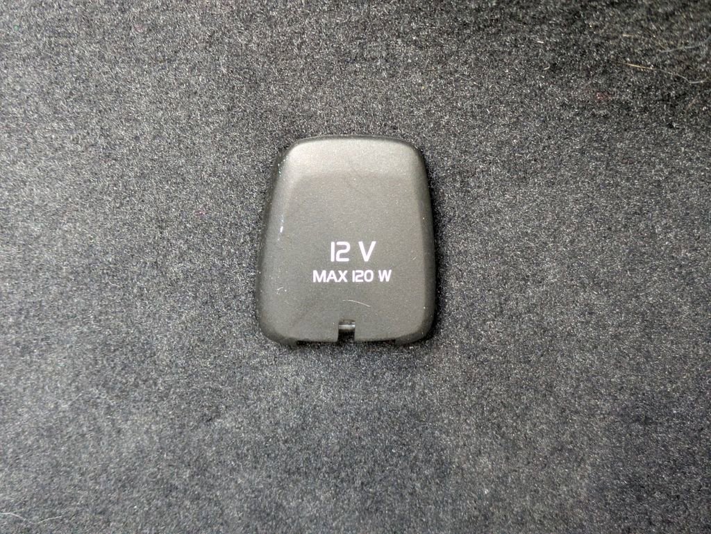 Used 2020 Volvo XC90 T6 Inscription w/ Protection Package Premier image 14