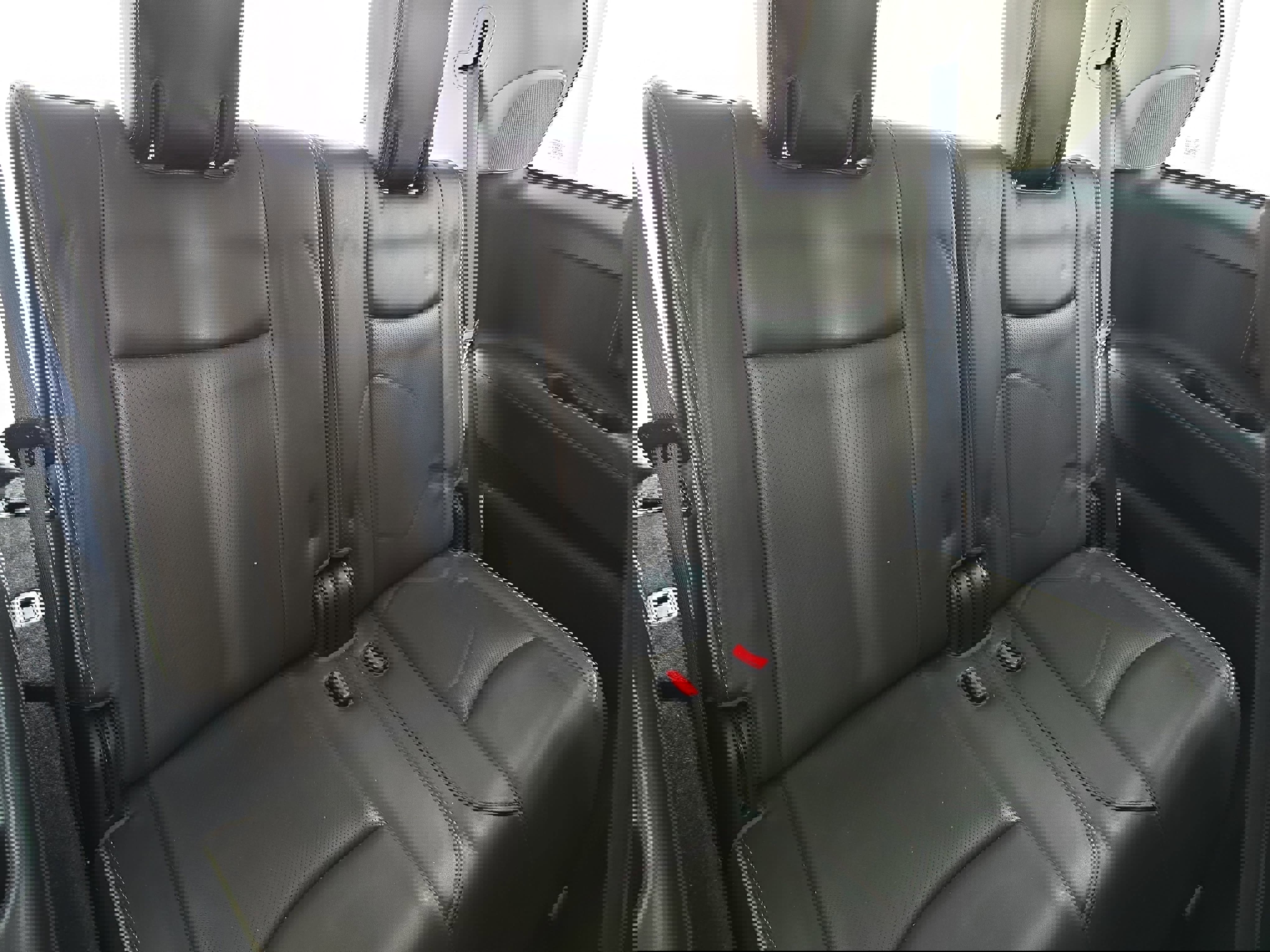 Used 2019 INFINITI QX60 Luxe w/ Essential Package image 12