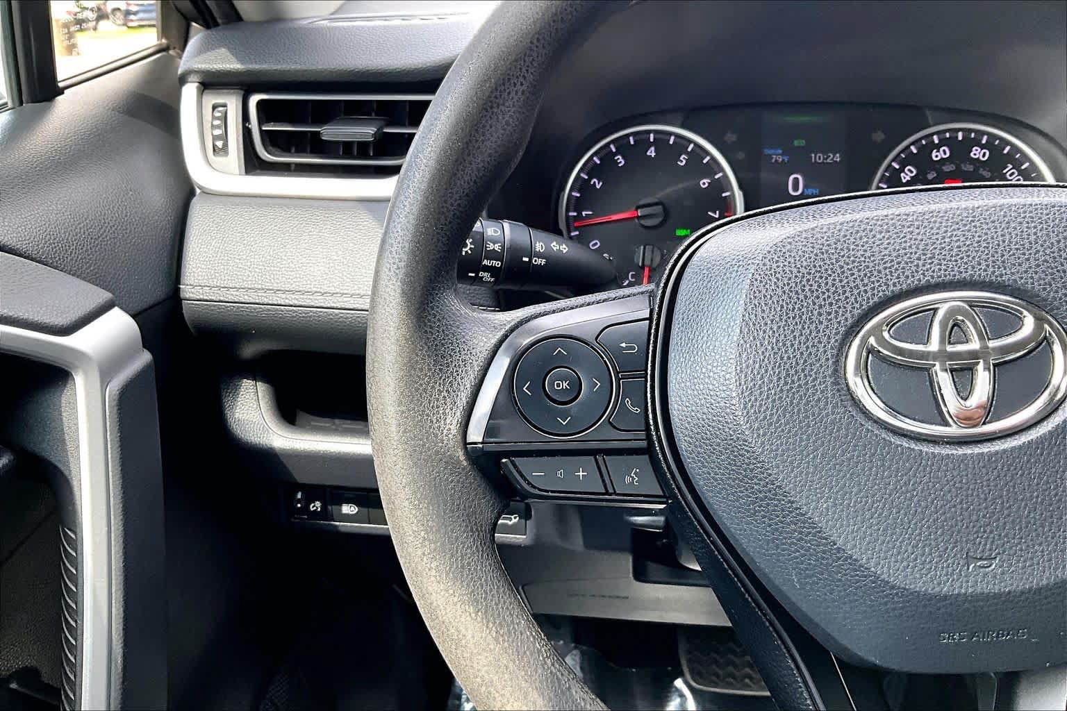 Used 2019 Toyota RAV4 XLE w/ Convenience Package AWD/4WD image 24