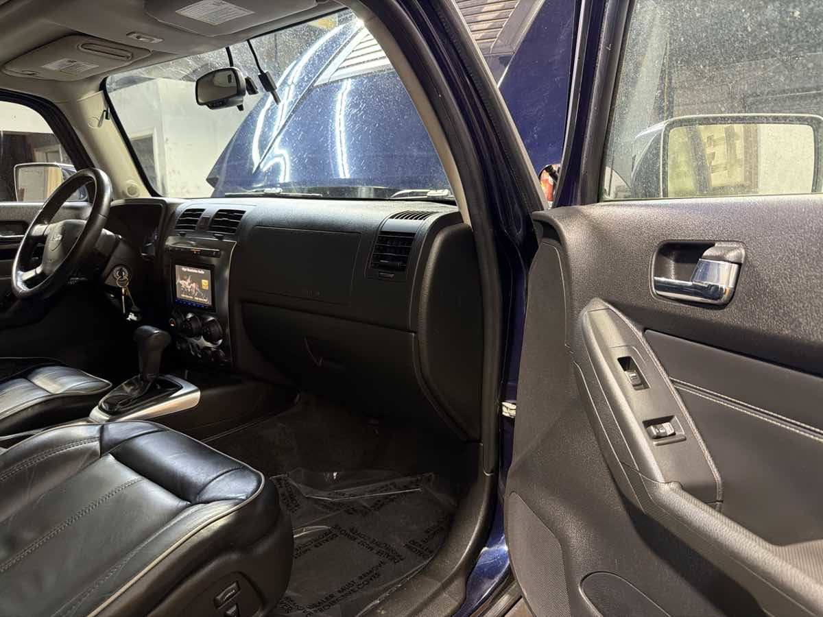 Used 2007 HUMMER H3 image 25