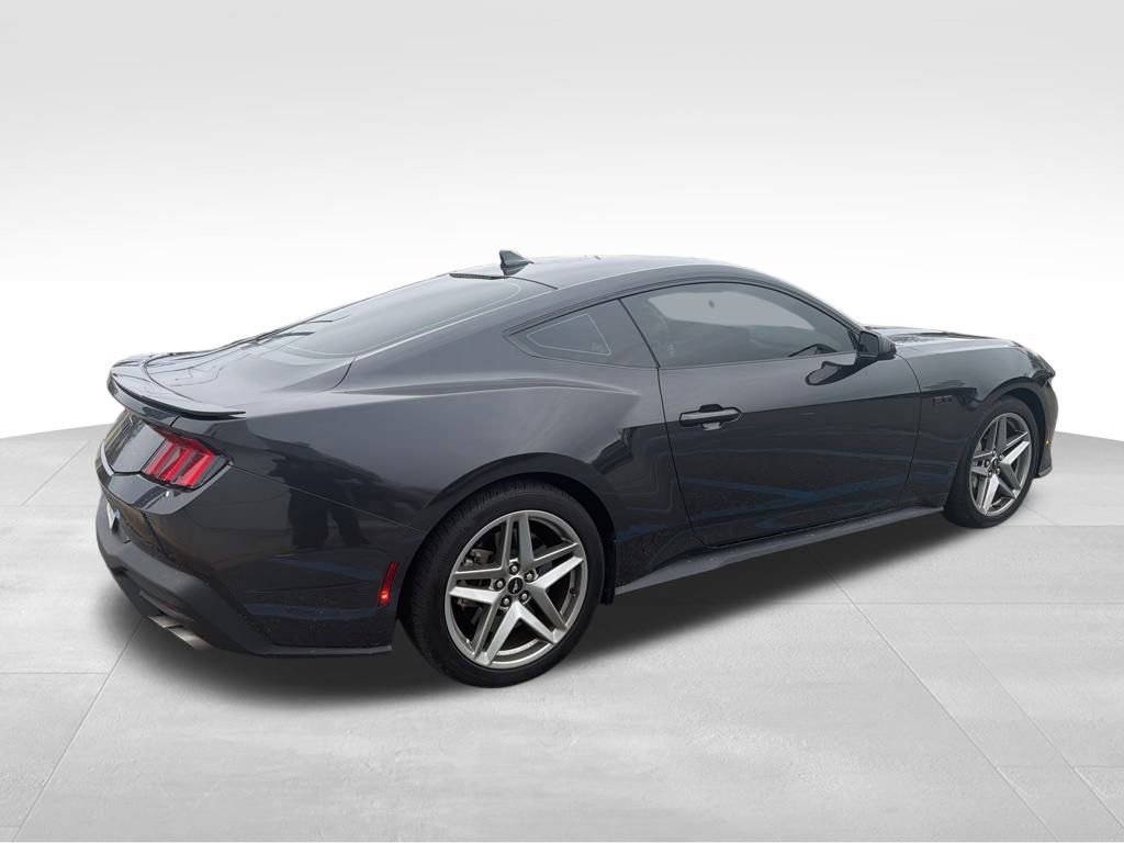 Used 2024 Ford Mustang GT Premium image 4