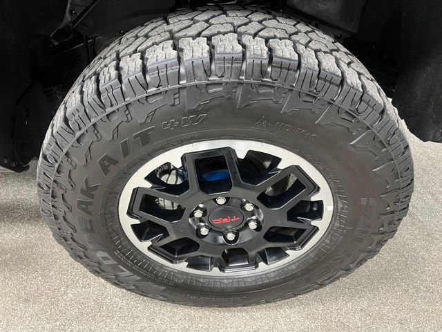 Used 2025 Toyota Tacoma TRD Off-Road w/ TRD Off Road Upgrade Package image 17