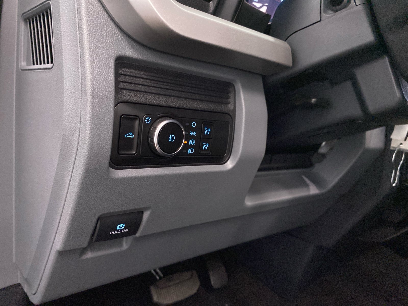 New 2026 Ford F350 XL w/ STX Appearance Package AWD/4WD image 17