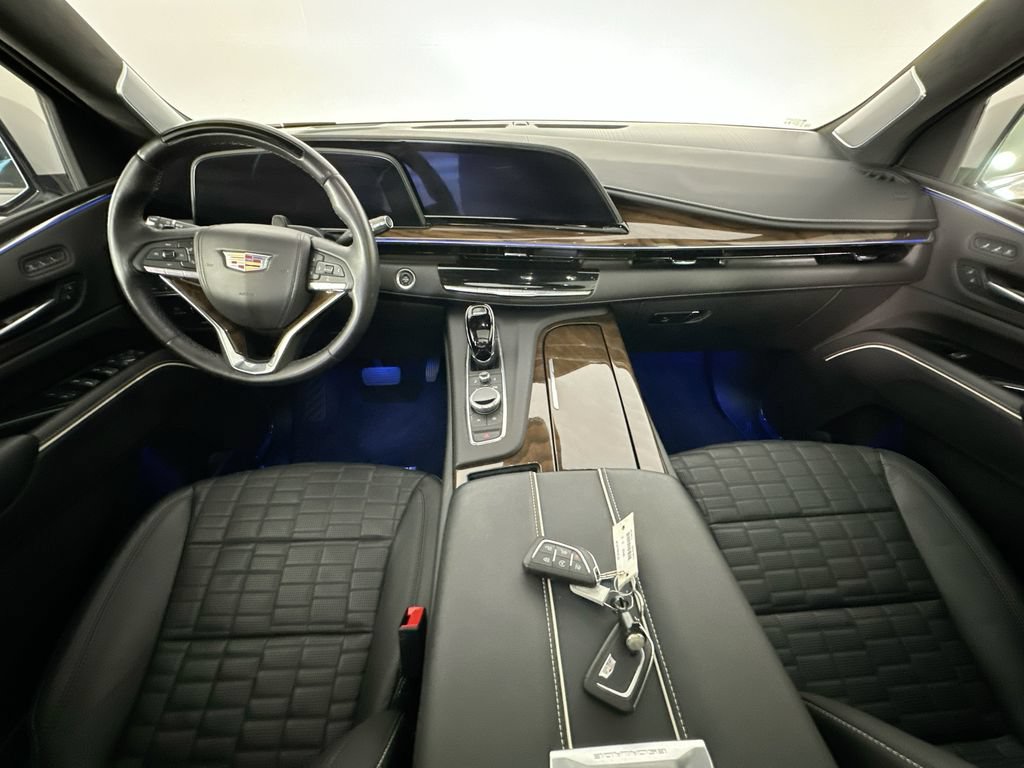 Used 2023 Cadillac Escalade Premium Luxury Platinum AWD/4WD image 10