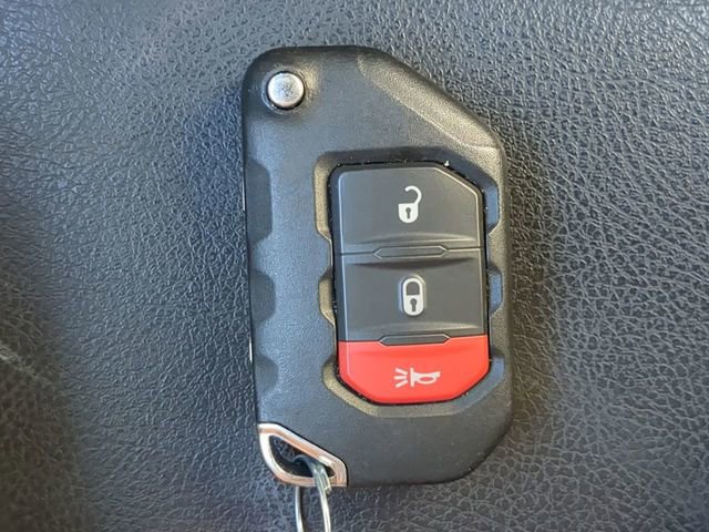 Certified 2023 Jeep Wrangler Sahara w/ Dual Top Group image 34