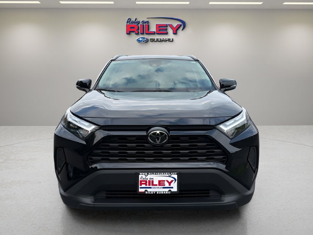 Used 2025 Toyota RAV4 XLE AWD/4WD image 9