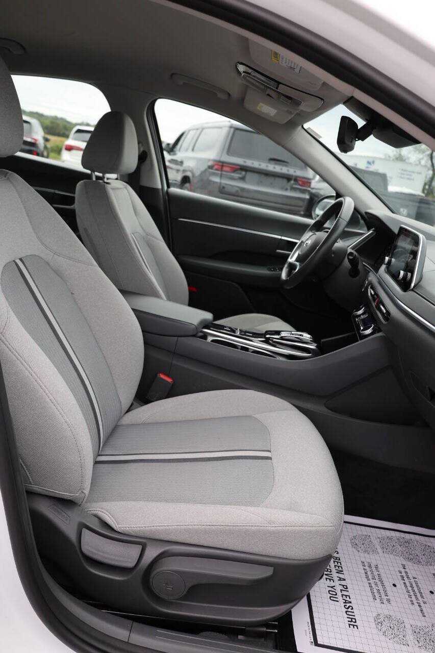 Used 2020 Hyundai Sonata SEL w/ Convenience Package FWD image 15