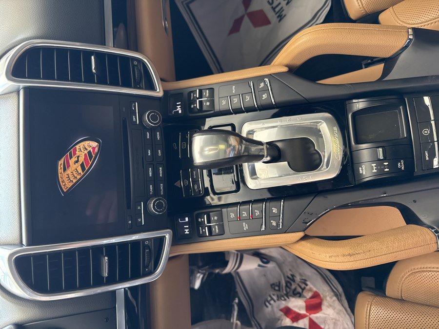 Used 2018 Porsche Cayenne Platinum Edition AWD/4WD image 16